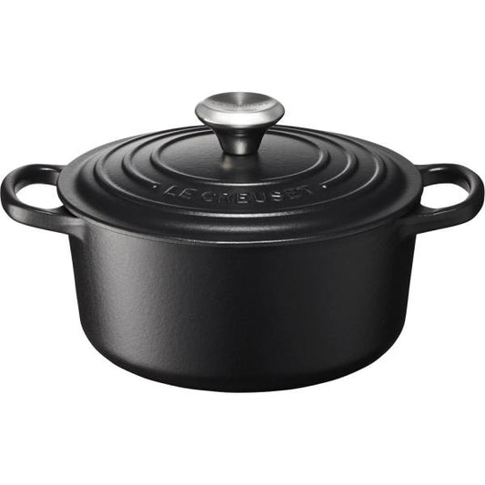 グローバルパッケージ シグニチャー ココット・ロンド 18cm マットブラック／LE CREUSET（ル・クルーゼ）