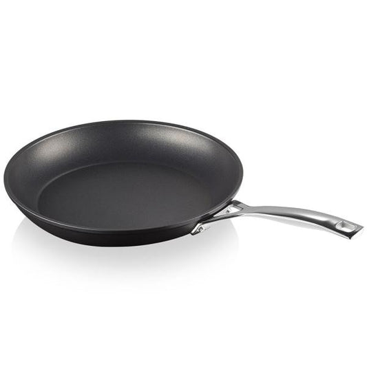 TNS NEW シャロー・フライパン 28cm NC／LE CREUSET（ル・クルーゼ）