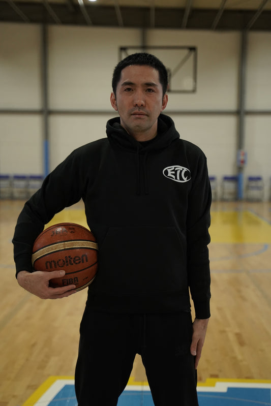 オーバルロゴ パーカー