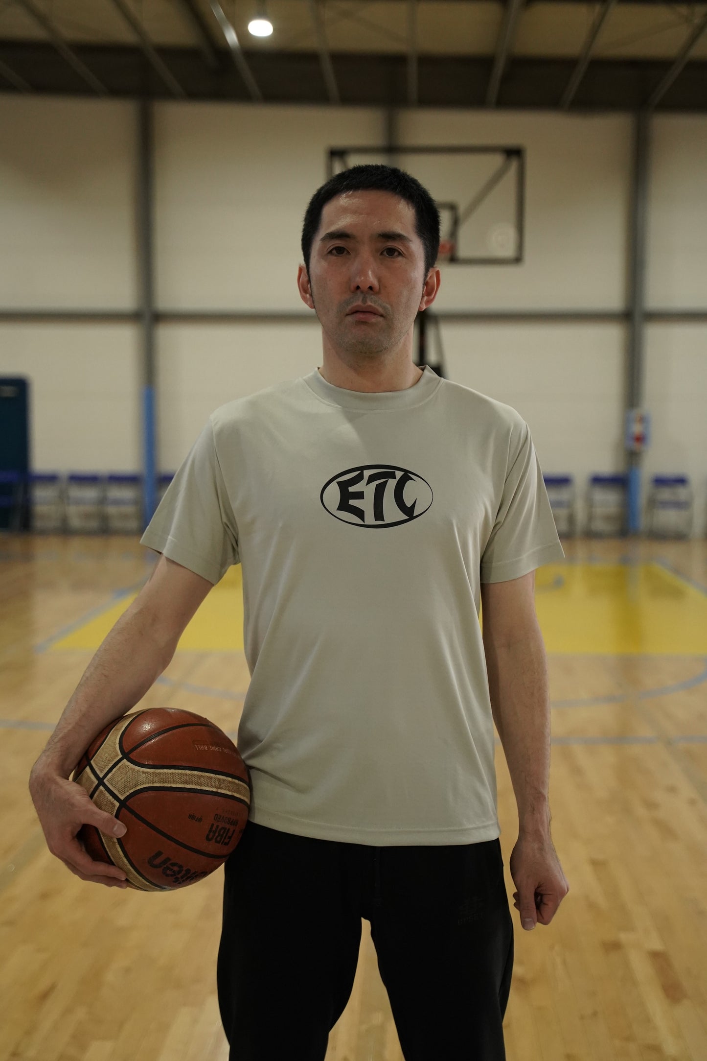 オーバルロゴ Tシャツ