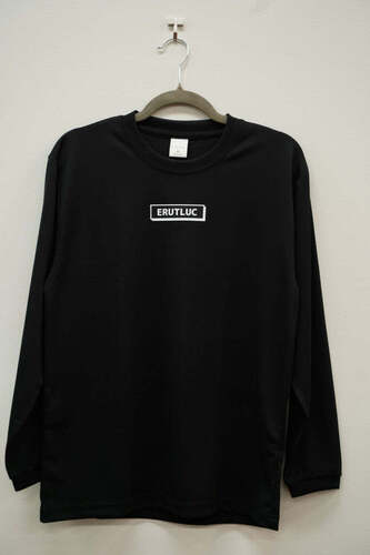 レクタングルロゴ ロングスリーブTシャツ